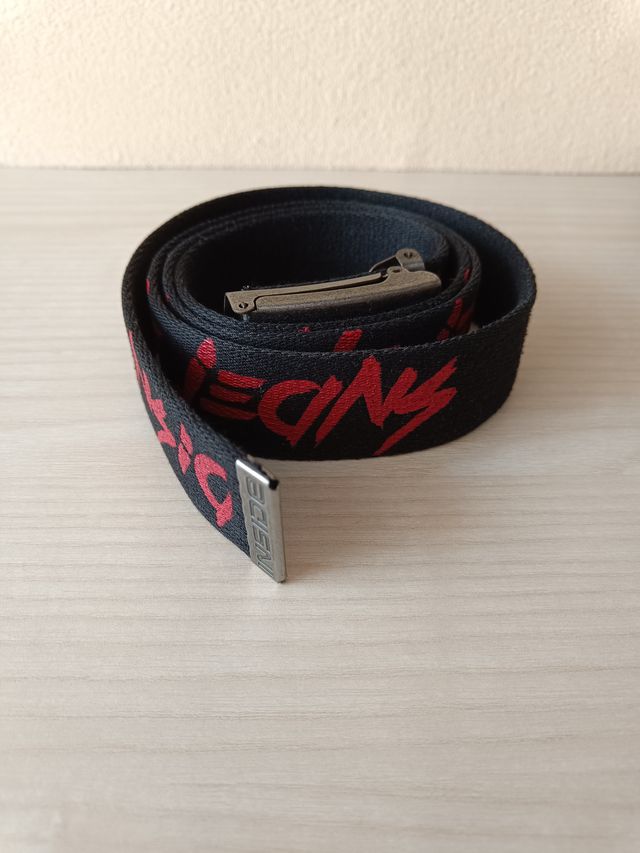 Cinturón negro Inside