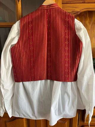 Traje fallero niño completo.