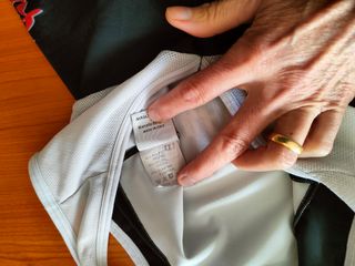 maglia taglia xs pantalone xxs ma calza xs