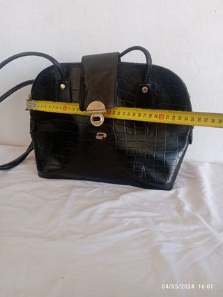 Zapatos y bolso de piel