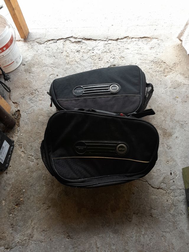 Borse moto morbide Givi