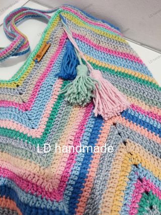 Bolso square tejido a mano