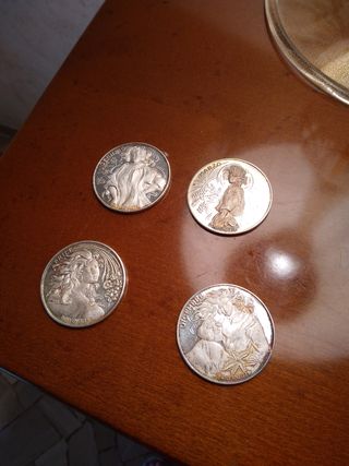 12 monete  in argento dei mesi 