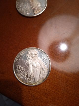 12 monete  in argento dei mesi 