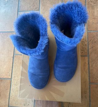 Ugg viola