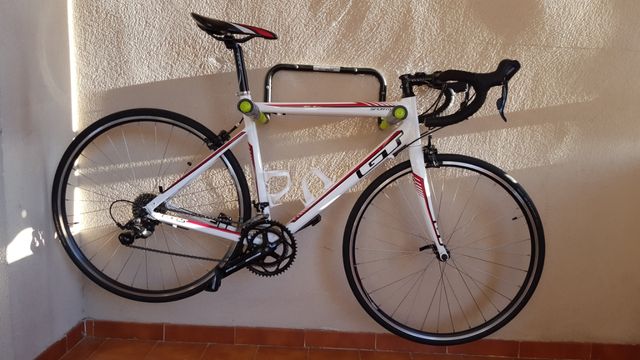 Bicicleta carretera GT - GTS Sportive COMP