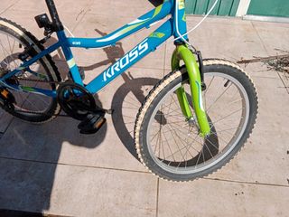Bicicleta Kross, para niños entre 5 y 10 años