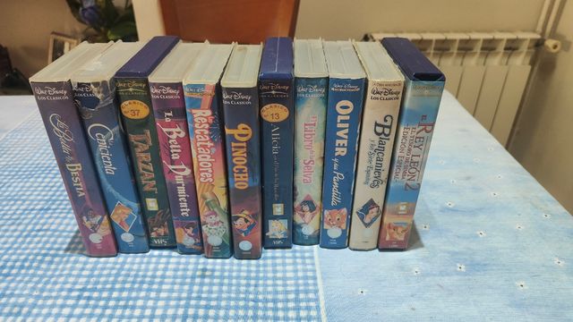 Lote de 14 cintas originales Walt Disney.