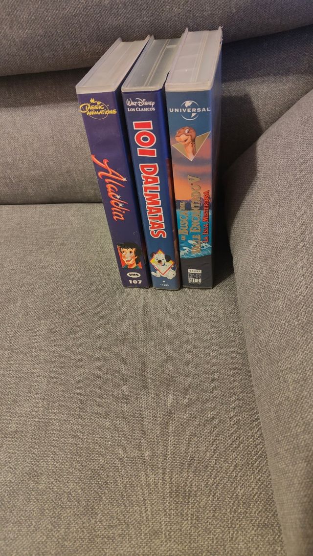 Lote de 14 cintas originales Walt Disney.