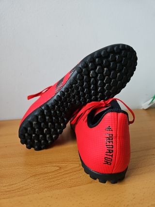 ZAPATILLAS DE FÚTBOL CON MULTITACO