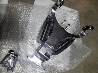 Respaldo portaequipajes moto universal cromado.