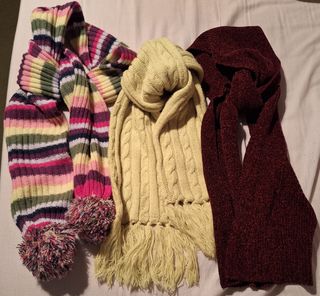 Lote de tres bufandas para niña