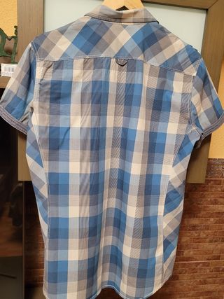 Camisa de cuadros.manga corta.
