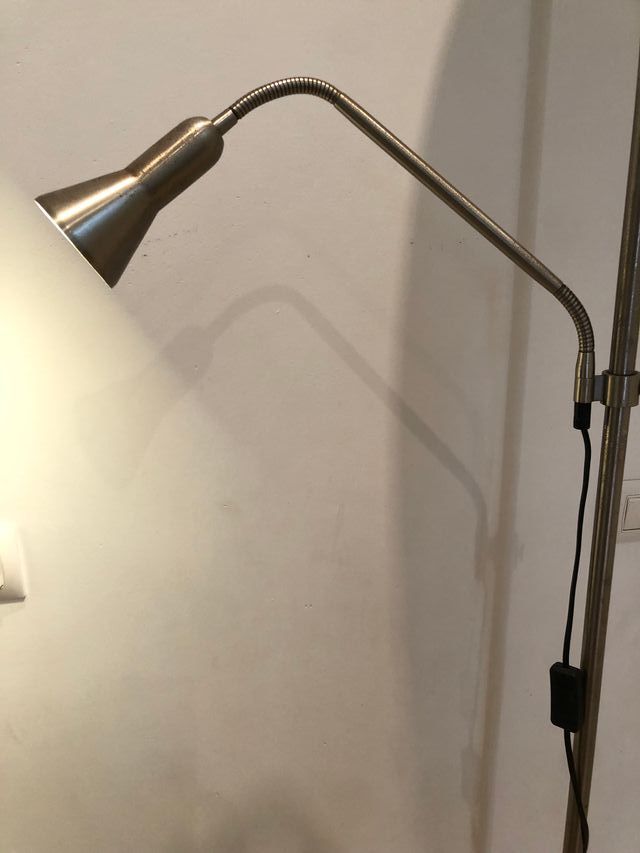 Lámpara de pie y lectura