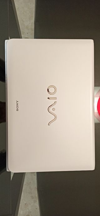Sony  Vaio i5 averiado.
