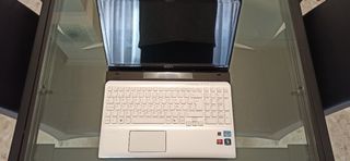 Sony  Vaio i5 averiado.