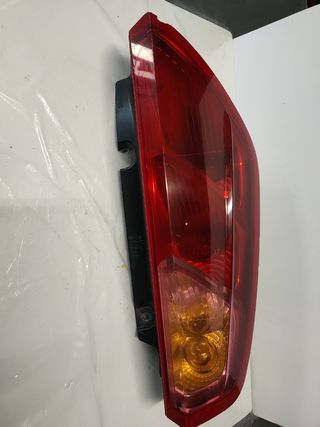 ✅PILOTO TRASERO IZQUIERDO GRANDE PUNTO 3p