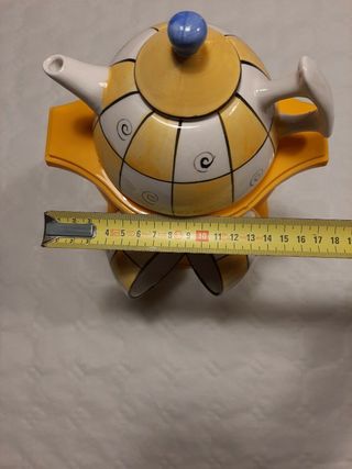 Teiera + 4 tazze caffe piattini + supporto giallo