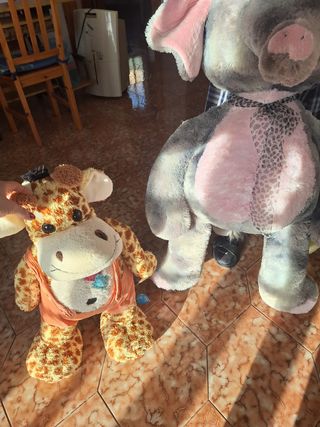 Giraffa orso elefante ranocchio pupazzo