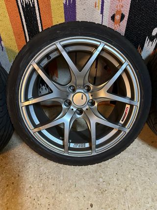 SSR GTV03 5x114,3 con neumáticos