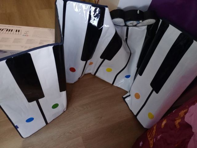 Piano gigante para jugar con los pies