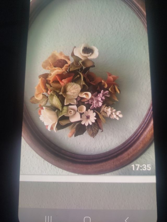 Varios cuadros hechos de miga de pan