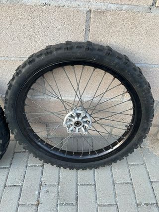 Llantas derbi Senda enduro. 
