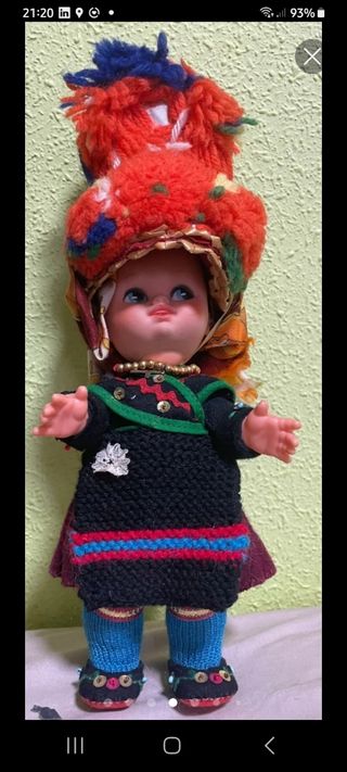 MUÑECAS REGIONALES MONTEHERMOSO