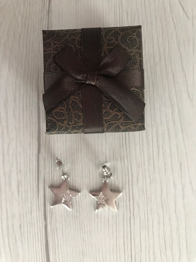 Orecchini nuovi con strass