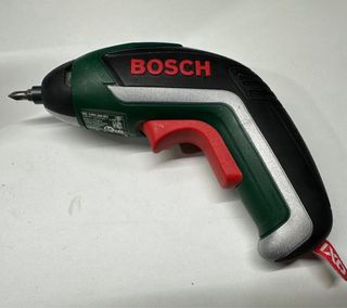 Atornillador a bateria IXO de bosch