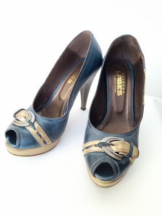 Zapatos de piel. Beige y azul jeans. T37