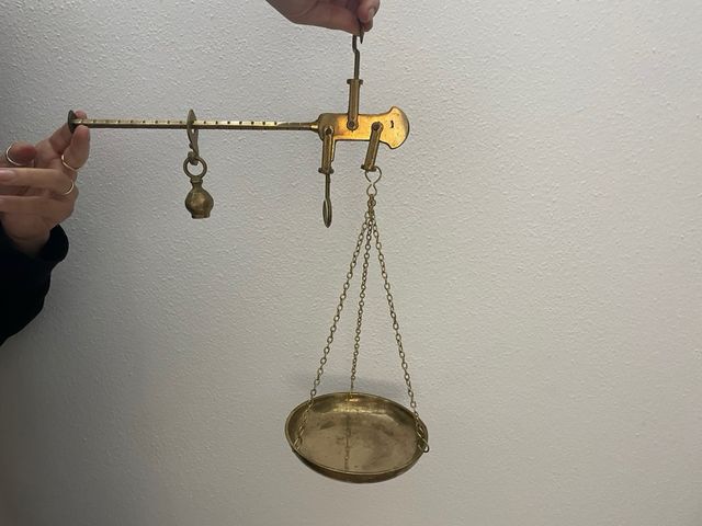 Bilancia stadera vintage in ottone