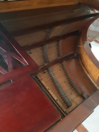 Piano collard and collard