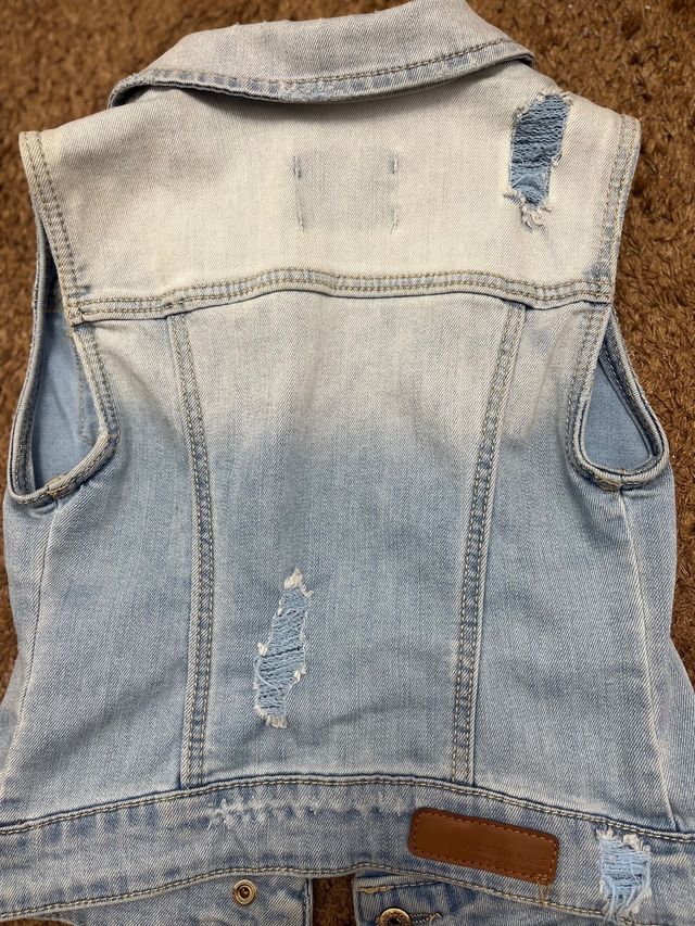 chaleco vaquero zara talla 5/6