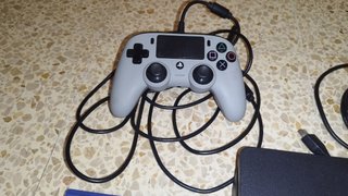 PLAYSTATION 4 SLIM