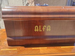 Maquina de coser Alfa
