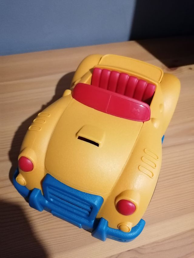 Battat. Coche Wonder Wheels Roadster amarillo.