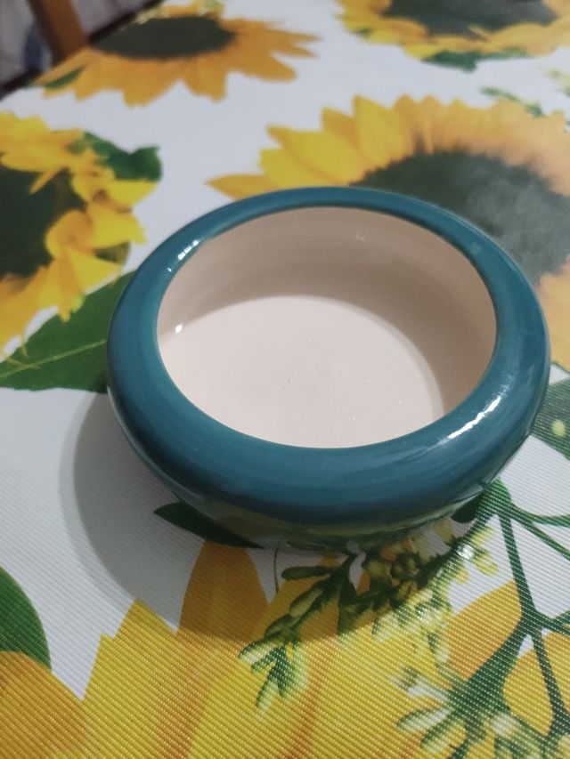 Comedero de loza para hámster