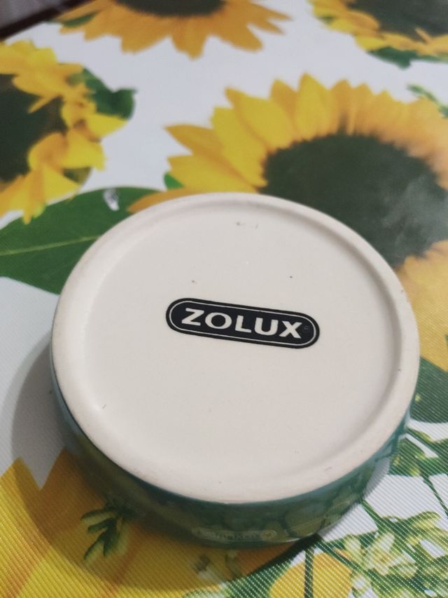 Comedero de loza para hámster