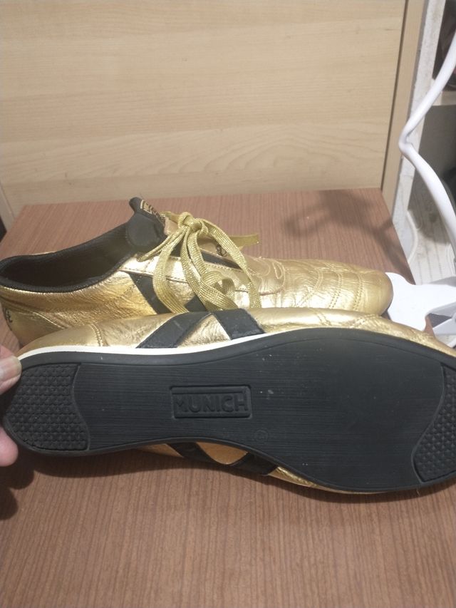 ZAPATILLAS DE HOMBRE MÚNICH DORADO43