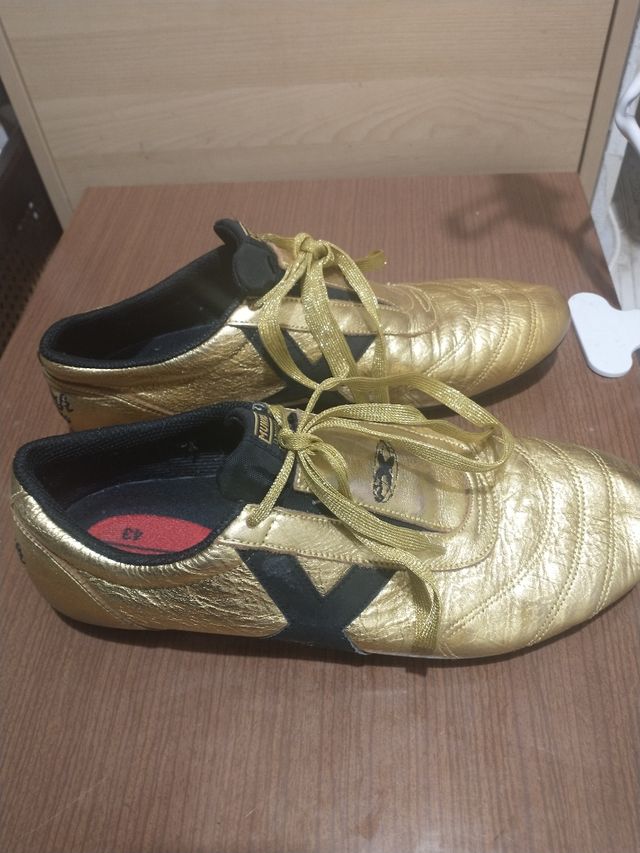 ZAPATILLAS DE HOMBRE MÚNICH DORADO43