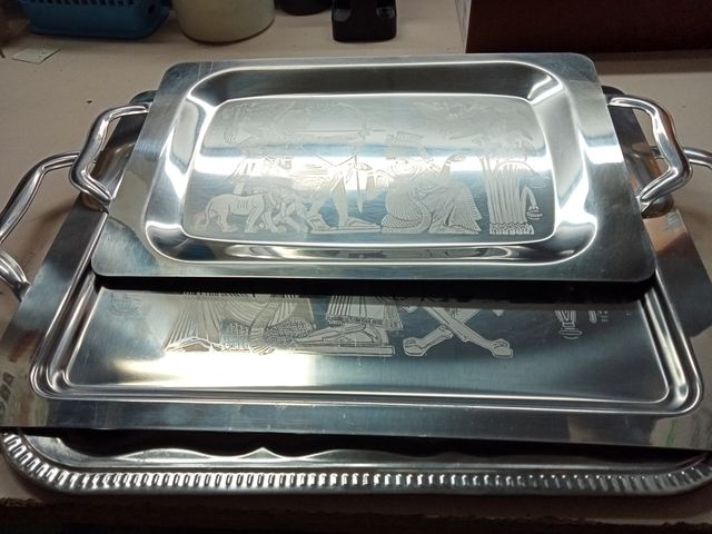 VENDO BANDEJAS VARIAS CLASES