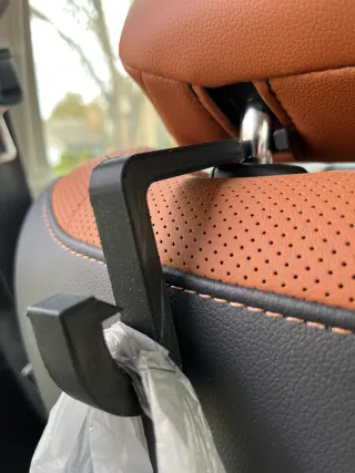 GANCHO COLGADOR PARA BOLSAS REPOSACABEZAS DE COCHE