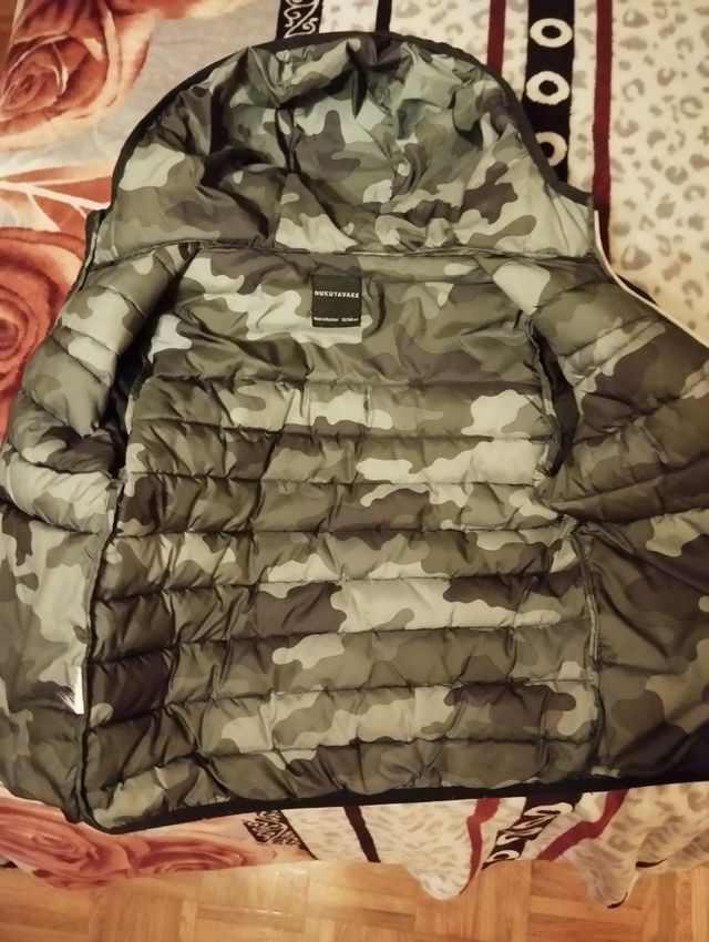 Plumífero Mayoral niño 10 años negro. Impecable 