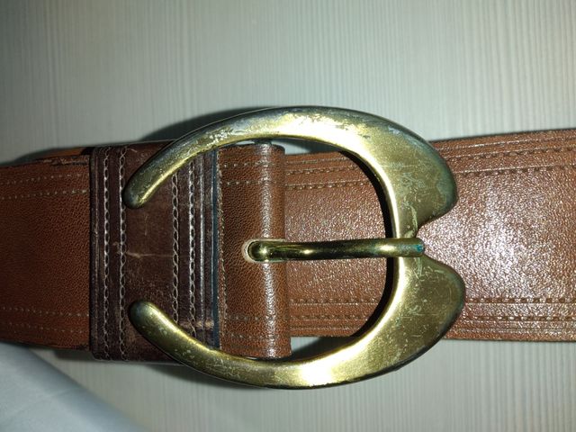 Cintura donna,100% pelle,con fibbia dorata