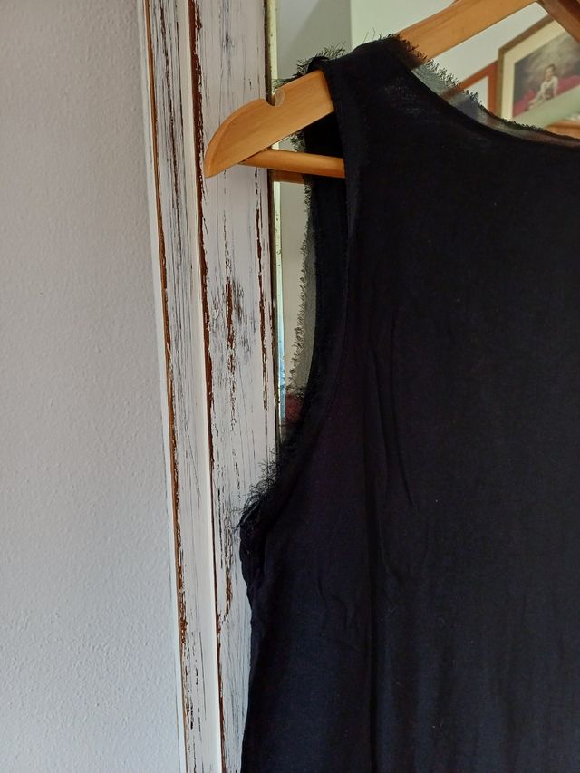 Canottiera nera con glitter