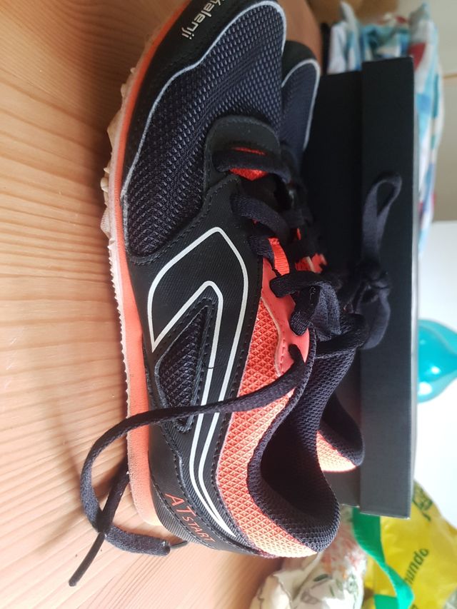 Zapatillas atletismo clavos num34 Kalenji