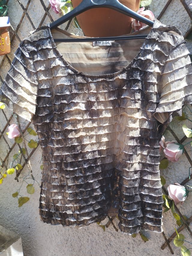 Camiseta de volantitos