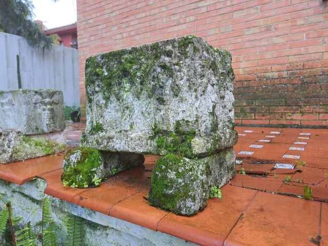 Maceta vintage hormigon bajorelieve