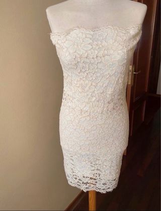 Vestido encaje Zara